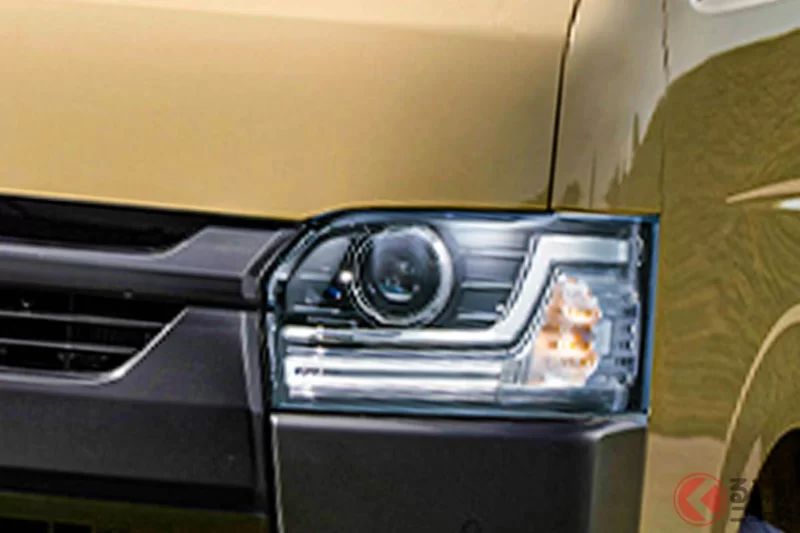 約280萬日圓的Toyota「全新」Hiace掀起熱烈討論！邁入第22年的進化讓人直呼「整個印象都變了」「果然還是很有魅力」！甚至出現「訂單爆滿」買不到的車型，這款超人氣車再度成為話題焦點