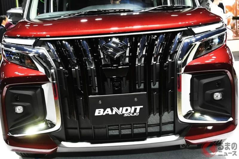 採用了全新設計的前臉！有著媲美アルファード的存在感!? 「鈴木的緊湊型休旅車」真的很厲害！前臉改款後也獲得了不少「讚」的回應… 大家對「Solio Bandit」的評價是什麼呢