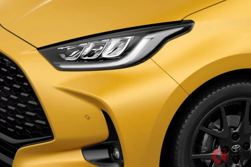 從169萬日圓起！豐田發表全新「Yaris」！新增搭載6速手排的「特別車型」，配備更加完善，駕駛更舒適！全新「芥末黃」車色也超吸睛──這款最新Yaris到底有哪些改變呢？