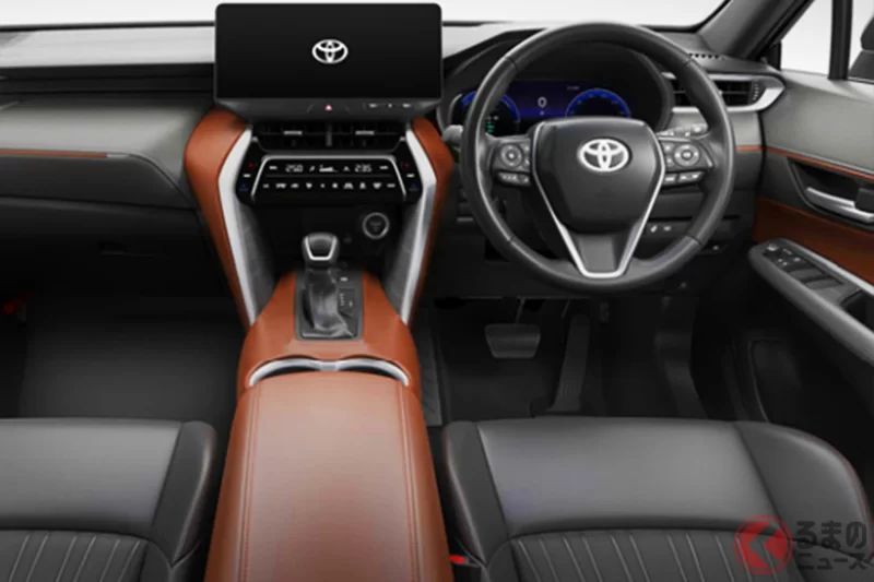 Toyota最新「Harrier G」真的很猛！雖然比頂規便宜超過250萬日圓，卻依然擁有充滿高級感的時尚內裝與完善舒適配備，整體表現超出色！設計優雅又有質感的「最入門車型」到底是什麼來頭？