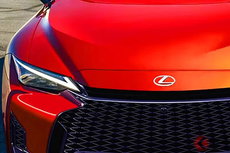 Lexus全新「4WD」sport sedan公開引發熱烈回響！搭載「311匹馬力」的3.5公升engine，也出現「希望能販售」「果然還是V6比較好」等聲音！迎來第12年的大幅改款「IS」加拿大規格成為話題