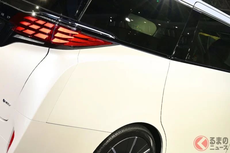 Toyota最新「Alphard」竟然徹底大變身!? 超閃亮的「創新臉孔Grille」搭配「Dress風」專屬設計！連能以五感感受的「劃時代Interior」也很厲害！「Alphard Modellista Concept」到底是什麼？