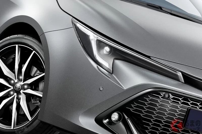 Toyota「全新」Corolla 發表！採用令人驚訝的「Gray」配色讓外型更顯銳利！同時導入先進材料的全球暢銷車「2026年改良Model」於歐洲登場