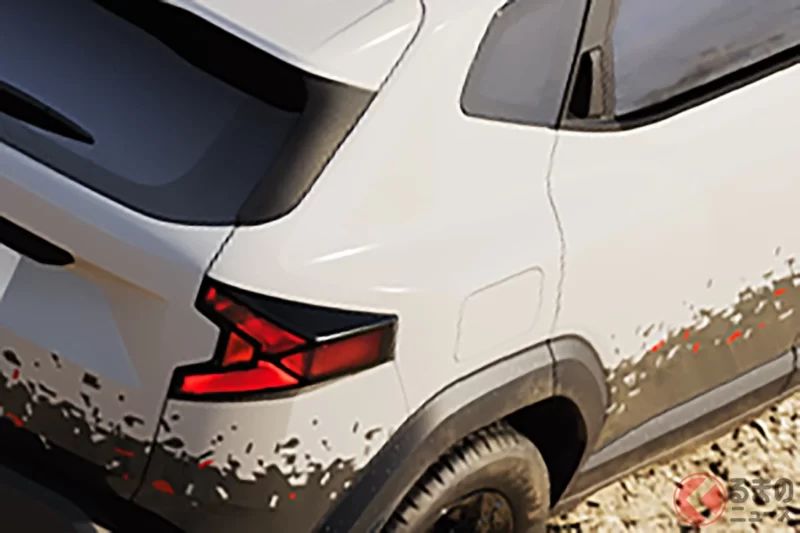 全長4.3m級的全新「小型」SUV 發表！擁有 Jimny 等級「Ground Clearance」與創新「Tough Body」的正統派車型！搭載 1.2L「Turbo」引擎的 Dacia「Duster Spirit of Sand」於 Romania 登場