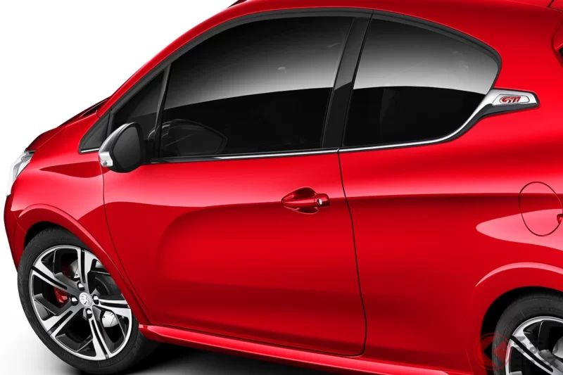 6速MT×「超過200匹馬力」的1.6L「直列4缸turbo」引擎！不到新台幣約30萬元的「小型」sport car超有吸引力！尺寸接近Suzuki Swift Sport的FF運動車，Peugeot 208 GTi到底是什麼樣的車？