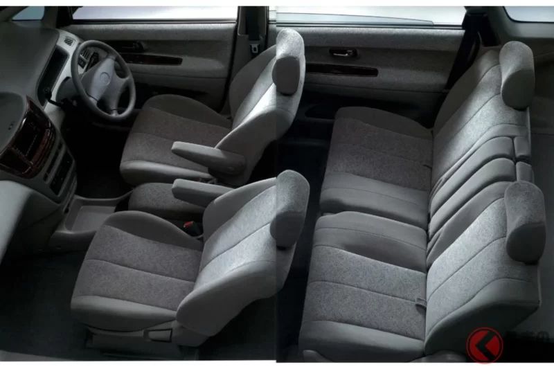 新車約 177 萬日圓！Toyota 的「革命性 Tall Wagon」引發熱烈反響！「大小剛剛好」「創新的 Seat Arrange 很方便」「車內寬敞，適合家庭使用」的聲音不斷湧現！帶有「像 Sedan 一樣的高級感」的兩排 5 人座「Nadia」再次受到注目！