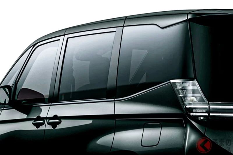 最上級車型便宜97萬日圓！來看看Toyota最新型「漆黑迷你商旅車」最便宜的車型！搭載2公升直列4缸引擎，並配備精悍空力套件的Voxy「S-G」到底是什麼樣的車？