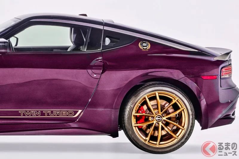日產「Fairlady Z」推出充滿魅力的「Heritage Edition」！搭配「Z32復刻懷舊Decal」與經典「Legend Purple」車色，並搭載高性能「V6 Turbo×MT」動力系統，26年北美規格車型引起熱烈關注