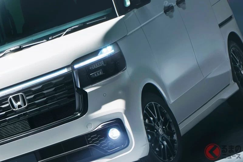 200萬日圓級距！Honda「超特別」的輕Super Height Wagon大受歡迎！全車滿滿「黑化風格」質感超強、「根本超越輕車等級」!? 超有高級感的特別仕樣車「全新N-BOX Custom Black Style」是什麼？