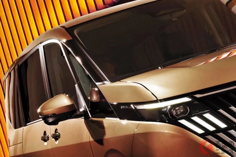 Nissan「全新7人座“4WD Minivan”」引發高度關注！約新台幣62萬元就能入手，搭載「高性能4WD」與加高離地高度，連惡路也能輕鬆應對！中型Minivan王者「Serena」推出的高規格車型「e-Force」到底是什麼？