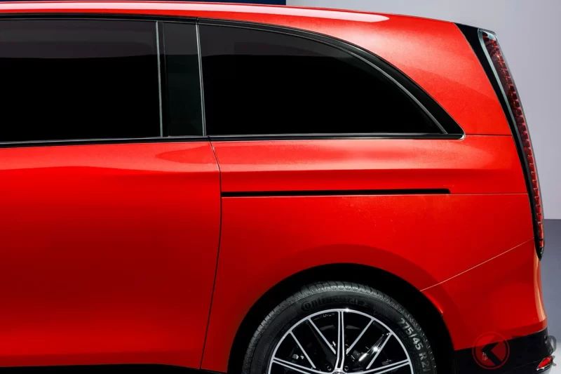 全新「8人座高級Minivan」世界首度公開！採用比Lexus「LM」更大的全長5.3m車身！搭載超過400匹馬力與4WD的高性能版本，Mercedes-Benz「VLE」在德國亮相