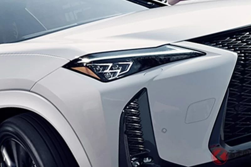Lexus 發表「全新小型SUV」！車身同色護罩×首次採用「發光內裝」！頂級「F Sport Design」超帥氣，「UX」台灣車型有哪些變化？
