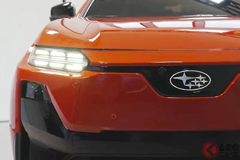 Subaru全新「小型SUV」即將登場！超滑順的無格柵車頭設計＋擁有「超越Jimny」的最低離地高度！預計2026年春季在美國亮相的第3款BEV車型「Uncharted」究竟是什麼？