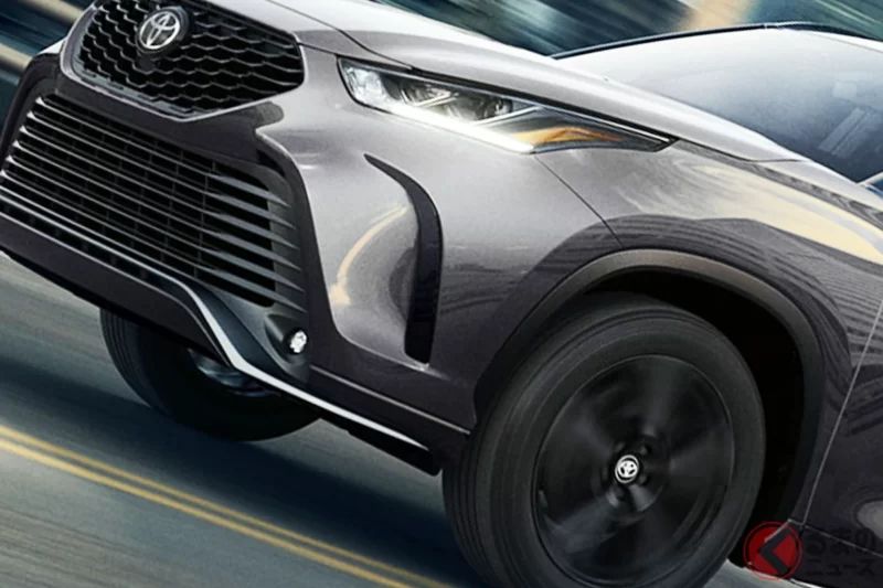 Toyota全新「3排座SUV」詢問度爆表！全長約4.9公尺、擁有媲美Land Cruiser的大尺碼車身，還能輕鬆乘坐8人！甚至被日本經產省作為公務用車導入，「Highlander」在經銷商間也成為熱門話題！