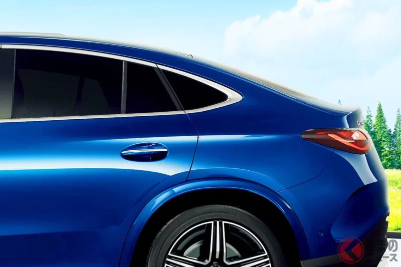 Toyota「Harrier」等級的新型「四驅SUV」上市！搭載強勁2公升「Turbo」引擎＆1公升油跑超過18km！全長約4.7公尺的Mercedes-Benz「GLC 220d 4MATIC Sports」登場