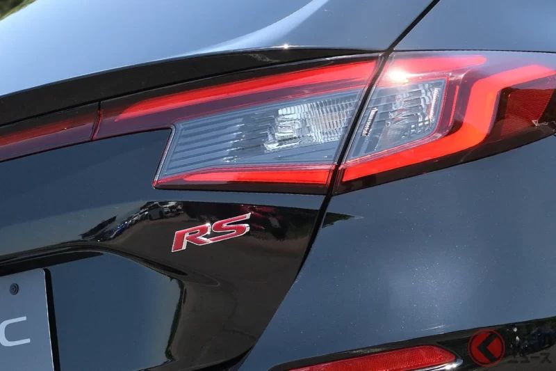 本田「全新Civic」即將登場！MT專用的「RS」車型，將推出可用“AT駕照”駕駛的「雙踏板車」設定！搭載從「Prelude」傳承而來的“革命性換檔系統”的「運動化規格」到底是什麼樣的車呢！