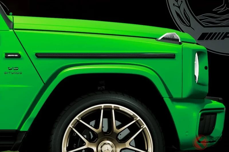 搭載585馬力的「V8」！比“land cruiser”還小的「全新sporty SUV」正式發售！全長4.7m、超有存在感的「方正車身」搭配吸睛配色！超高性能的Mercedes-AMG「G63 edition performance」是什麼？