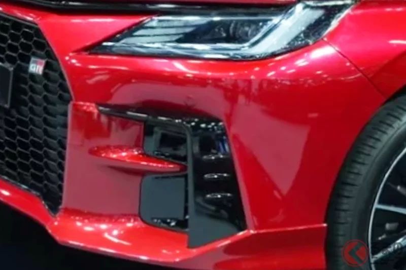 Toyota全新「compact sedan」登場！ 全長約4.4m的「剛剛好車身尺寸」，搭配「GR」打造的專用design與tuning設定！ 內裝也走sporty風格表現不錯的「Yaris ATIV HEV GR Sport」在泰國實車展出！