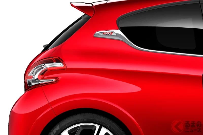 搭載「208匹馬力」的 1.6L Turbo！小巧的「6速 MT」運動車引發熱議！擁有「Swift Sport」尺寸的「平價車款」也讓人直呼「想要」、「如果 150 萬日圓以下可以考慮」！高 CP 值的 Peugeot「208 GTi」究竟是什麼樣的車？