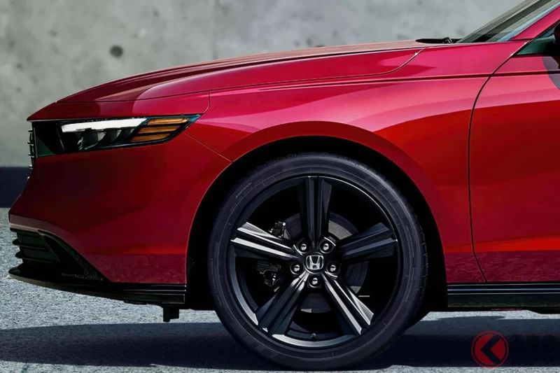 Honda「全新中型sedan」引發熱議！搭載動力強勁又有餘裕的1.5L turbo讓人直呼「太讓人羨慕了！」再加上導入大型display提升質感的「最新Accord」美規版到底是什麼車？