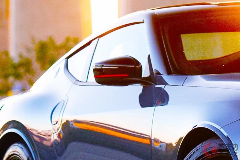 420馬力！Nissan發表「全新Fairlady Z」！充滿「昭和復古」氛圍的經典老車設計，加上眾所期待的「6速MT」配置！更搭載承襲最強車型「GT-R」的「超強力煞車系統」，高性能版本「全新Z NISMO」正式在美國登場！