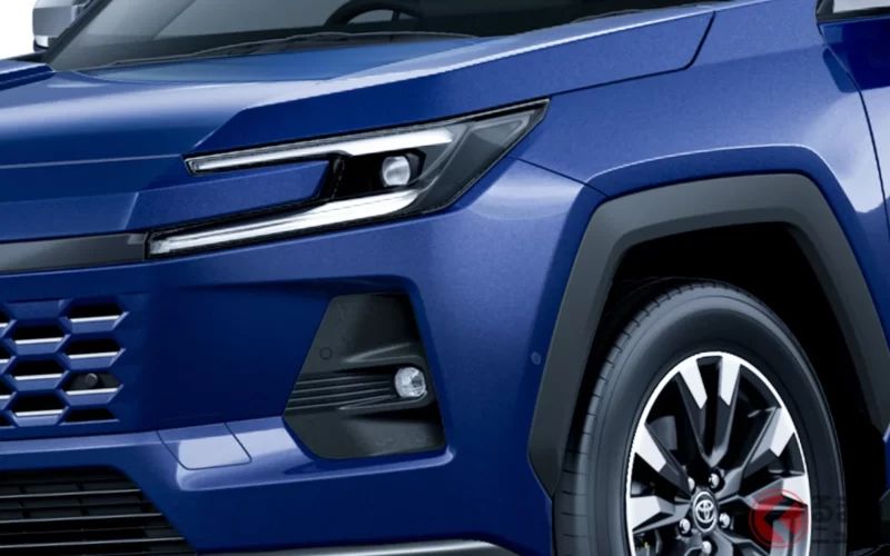 從600萬日圓起跳！豐田推出新型「RAV4」！採用創新的「Hammerhead」設計與「12.9英吋大螢幕」！全車提供13種「車色搭配」