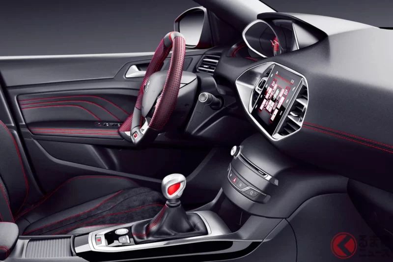 「6速MT」×270馬力1.6L直列4缸引擎！300萬日圓以下的「5人座sports car」引發熱議！「配色很新穎」「好想要」等聲音不斷！比Honda「Civic Type R」更便宜的Peugeot「308 GTi」是什麼？