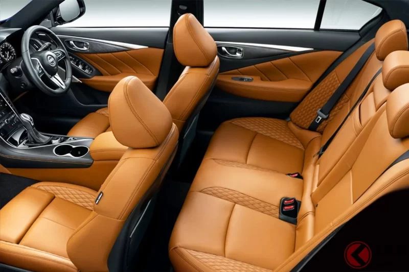 Nissan全新「經典FR車型」引發關注！比頂規便宜「149萬日圓」但擁有「承襲GT-R」的外觀與高級內裝超吸引人！還搭載「超過300馬力」V6 turbo引擎也很加分！擁有約70年歷史的「Skyline」最新、最入門車型是什麼？