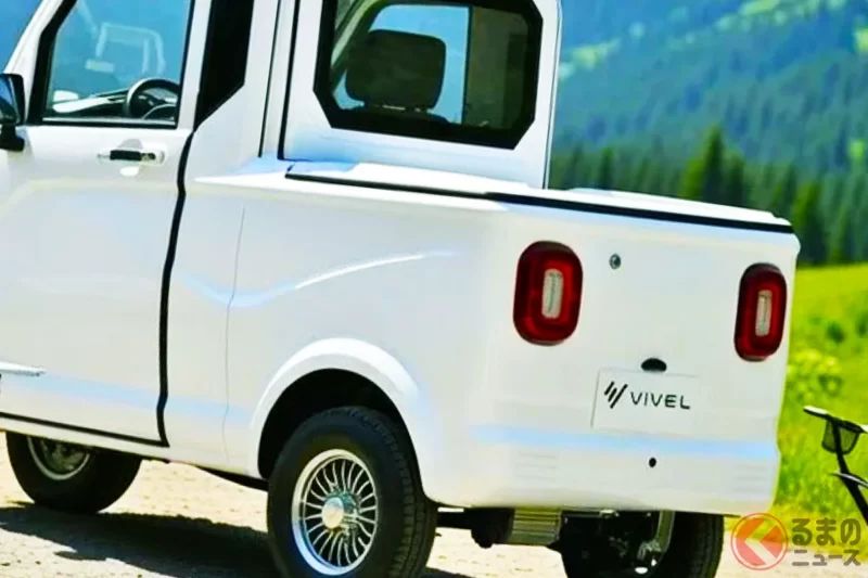 「是不是可以把輕卡賣掉了？」售價只要「88萬日圓」的「迷你輕卡」引發熱烈討論！也有人表示「有車門不會淋雨真的很棒！」「搞不好一台這個就夠用了…」！只要約150日圓就能跑「100km」的BUBBLE「全新 BIBEL Truck」真的超猛！