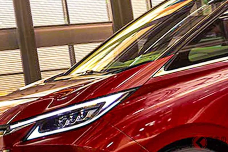 Lexus新型「4WD×4人座minivan」登場！1公升可跑13km＋搭載2.4公升直列4缸引擎！進化到第3年的「LM EXECUTIVE」是什麼樣的車？