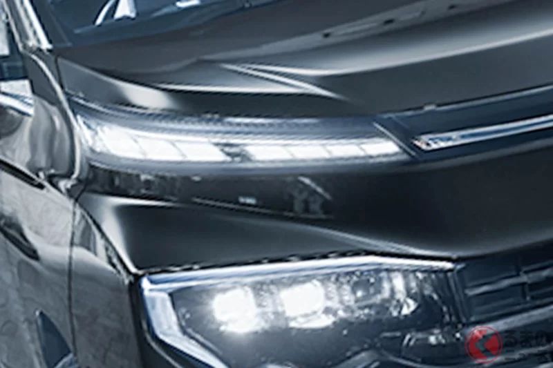 豐田新款「Voxy」即將登場！經過4年來的大幅改款，外觀設計將全面更新，且有可能全面改為Hybrid動力？這款超受歡迎的迷你休旅車，到底有哪些改變呢