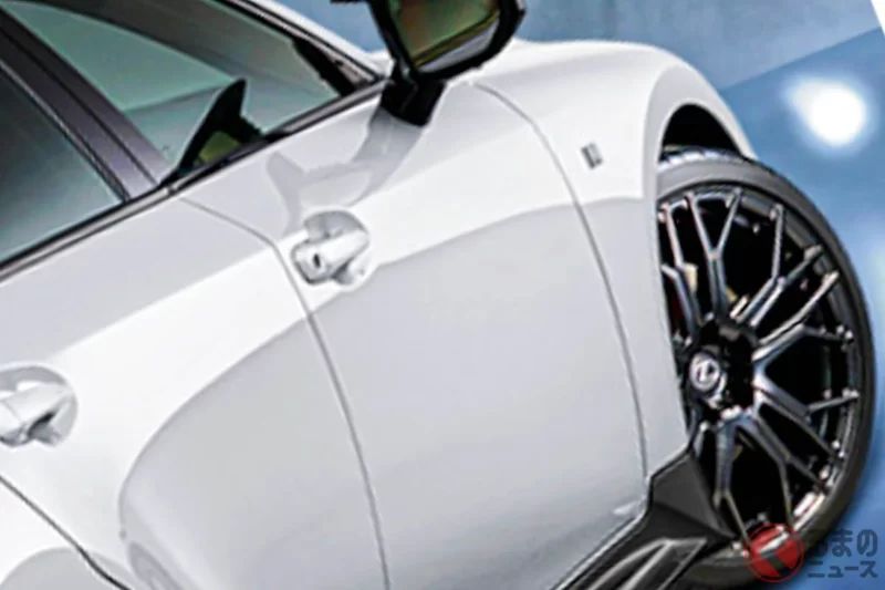 時隔5年大改款的Lexus新型「運動Sedan」！每公升可跑17.6km的「Compact車型」搭配霸氣Aero套件超吸睛！提升行駛性能的「IS TRD規格」到底是什麼？