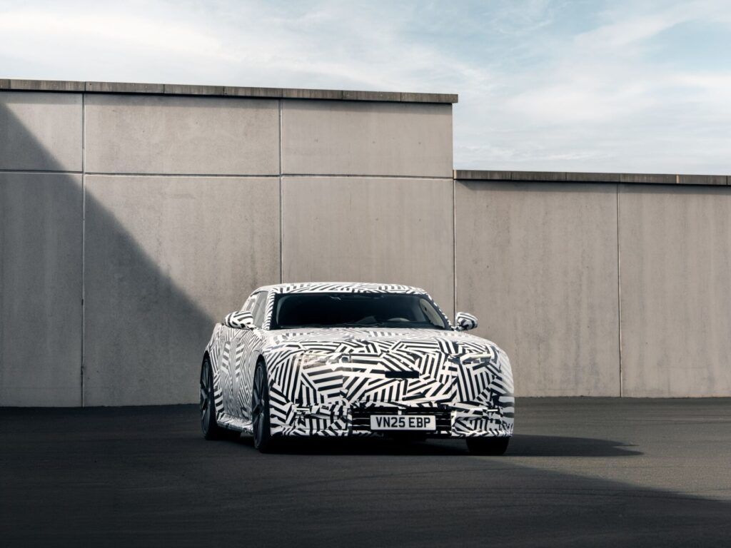 JAGUAR全新四門 GT 體現純正奢華風采與駕馭魅力