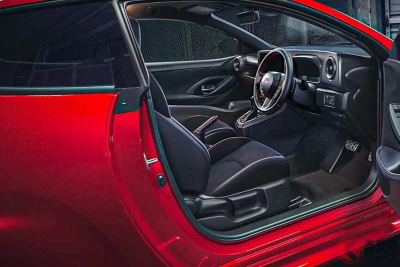 Toyota推出全新「4人座」跑車！每公升可跑超過12km、搭載300匹以上的1.6L引擎！高性能4WD表現也相當值得期待的「26式」GR Yaris究竟是什麼樣的車？