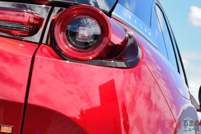 Mazda「睽違11年」再度推出搭載rotary引擎的車款，引發熱烈關注！這款帶有「雙門coupe」風格的流線型車型，也讓不少人表示「沒想到會以這種方式復活」「很有Mazda的味道」！搭載「突破性動力單元」的 MX-30 成為焦點！