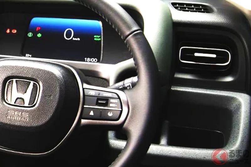 1公升能跑21km！Honda最新「四驅」Minivan引發關注！採用「專用保險桿」＆「防潑水・防油」座椅！Honda熱銷車系最高等級「Freed Crosstar」是什麼？