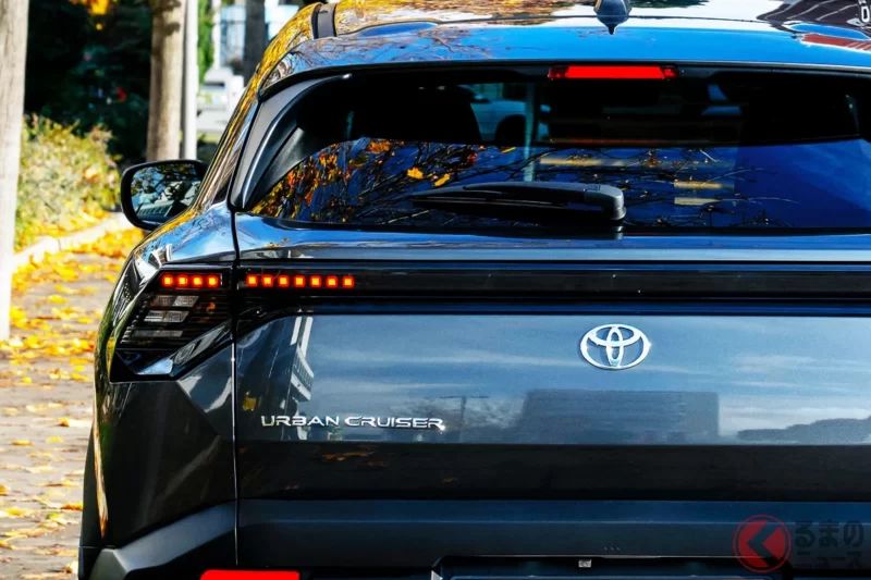 Toyota全新「小型SUV」引發關注！比「Yaris Cross」再大一點的剛剛好尺寸＆採用創新「shark face」設計！被大讚「設計很好看！」的「Urban Cruiser」英國版本到底是什麼樣的車？