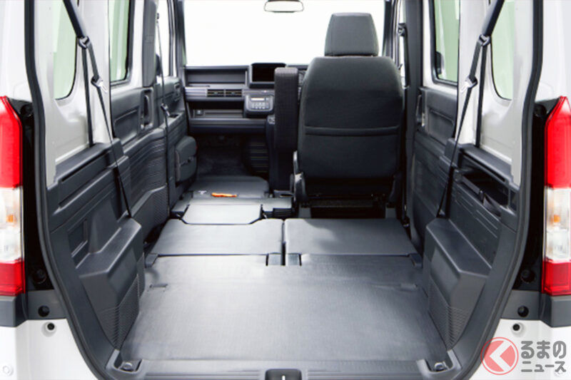 約150萬日幣！Honda新型「小型sliding door van」推出引發熱烈反響！「flat的貨物空間很有魅力」「simple反而有好感」等聲音也出現！比最頂規便宜約77萬日幣，但實用性完全沒問題的「N-VAN」入門車型成焦點！