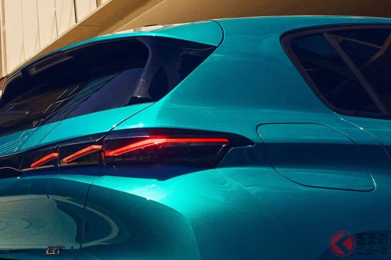 被視為Toyota「Corolla」級距的「新型hatchback」即將登場！？採用全長約4.3m的「剛剛好尺寸」！搭載強勁1.6L turbo引擎的Peugeot「308」是什麼車？