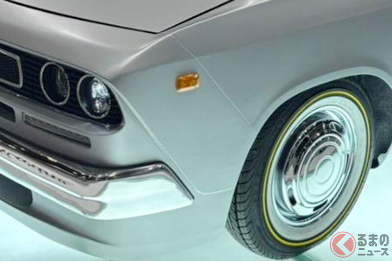 Toyota「經典商用車」竟然大變身成“Cal look”風格!? 圓形四燈頭燈＋木質飾板打造復古老車感！在TAS26公開的「Probox」改裝車中，Cals Motor「Marina Concept」展現出沉穩又有味道的風格！