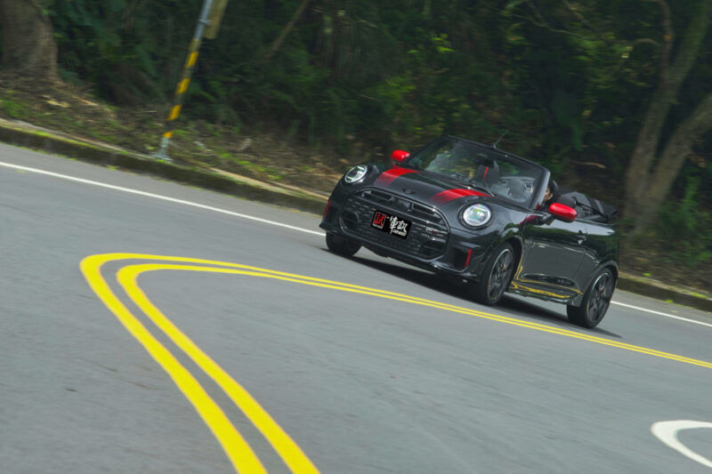 追求極致樂趣 Mini John Cooper Works Cabrio