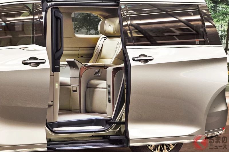 Lexus全新「頂級Minivan」登場！全長約5.1m「寬敞車身」，還有約2000萬日圓等級「奢華4人座」版本可選！連「Alphard」車主也陸續轉單來看車！？最新「LM」在銷售現場掀起哪些熱烈反響？