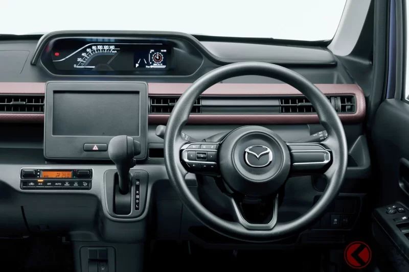 從145萬日圓起！Mazda全新「旅行車」引發關注！採用更寬體、更加高級的全新設計，並搭載更安靜的最新動力系統！還具備每公升可跑25km的低油耗表現，「Flair」到底改變了什麼？