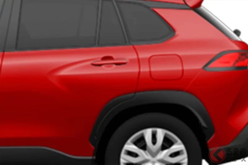 1公升可跑26.4公里的低油耗表現！Toyota「urban SUV」引發關注！比頂規便宜113萬日圓、採用「hybrid 專用」設定的 Corolla Cross 最入門車型，其魅力究竟在哪裡？