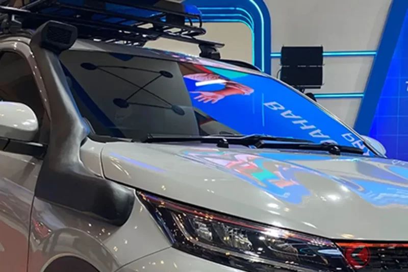 備受關注的「配備snorkel的三排座SUV」再度引發關注！全長4.5m剛剛好的尺寸，涉水時也能行駛！在印尼導入的「Terios Dress Up Alto Style」是什麼樣的車型？