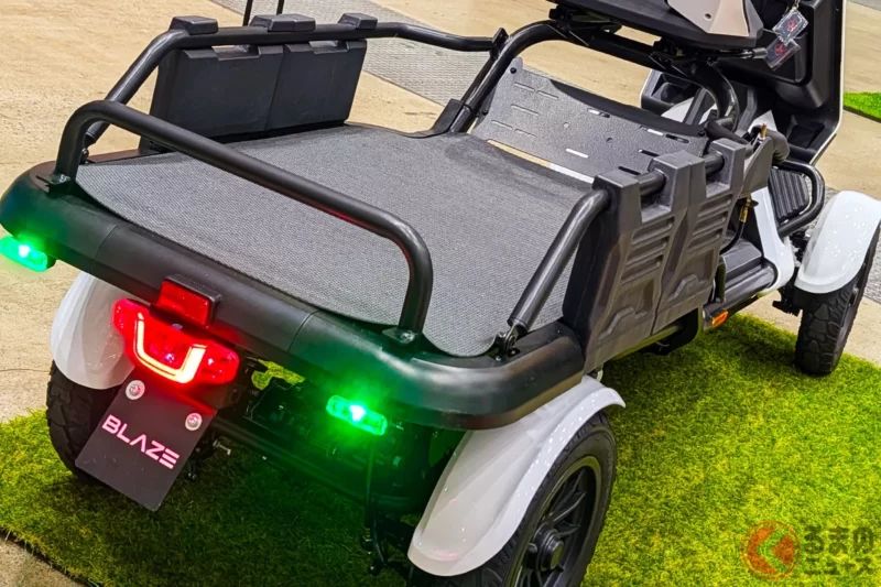 「不用駕照」也能上路！ 全新「小型Kei Truck」實車登場！ 超好用「大尺寸貨斗」超吸睛！ 全新四輪Model「Blaze e Cargo」從年輕人到Senior族群都被圈粉！
