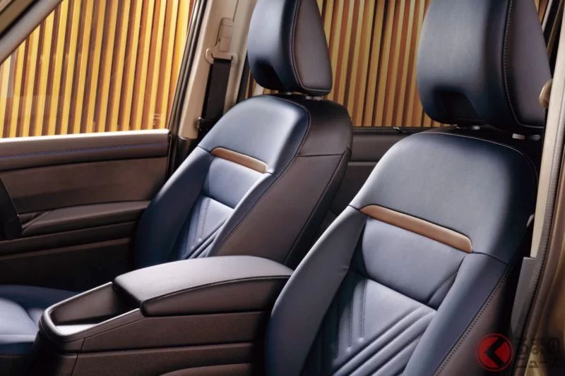 約500萬日圓！高級感滿滿的日產「Serena」引發關注！全新採用大膽「V字 Grille」與觸感細緻舒適的座椅！豪華車型「LUXION」到底有哪些改變？