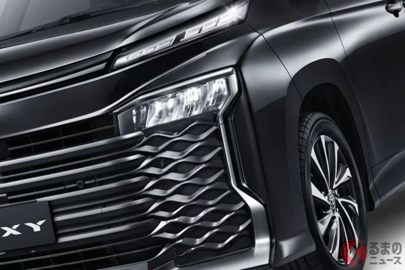 TOYOTA「VOXY」為什麼變成了「成功人士的Minivan」？ 售價只有超過1000萬日圓「ALPHARD」的一半！？ 只要努力一點就能入手的「最親民頂級Model」，為何在印尼大受歡迎？