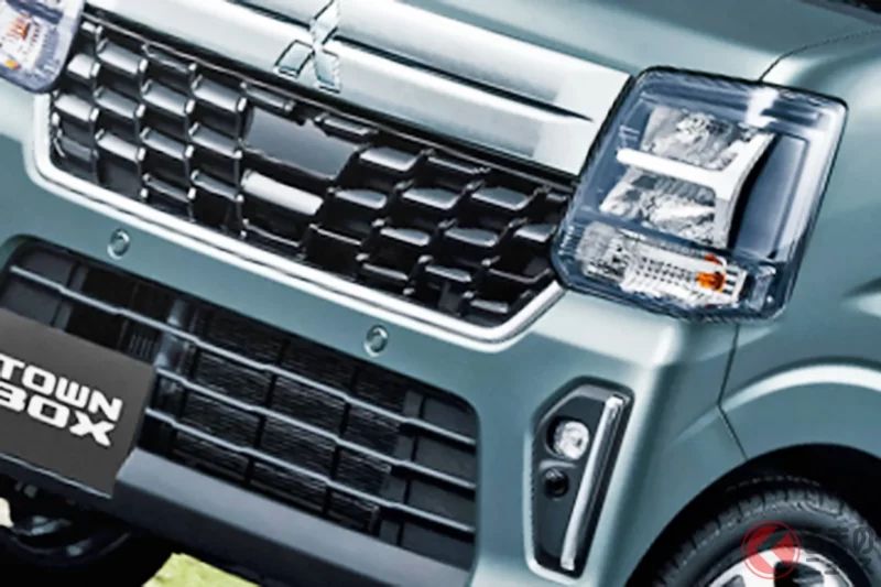 Mitsubishi輕型「slide door wagon」大幅升級引發熱烈迴響！更具粗獷感的「硬派風」front grille讓不少人直呼「搭配Mitsubishi emblem超適合」！新增長途駕駛更輕鬆的配備後，外界對「新款Town Box」投以高度關注！