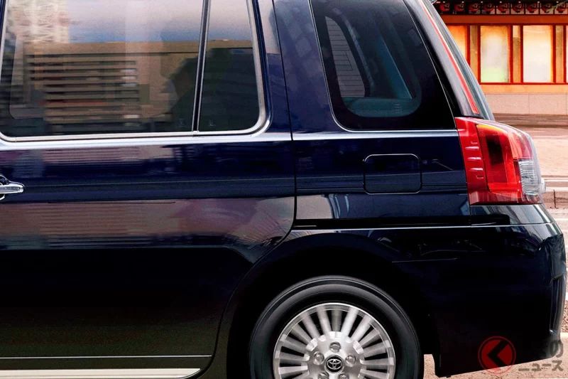 Toyota新款「slide door wagon」上市！全長4.4m×全幅1.7m車身搭載「內外裝專屬加飾」相當吸睛！擁有「超寬敞車室空間」並配備完善「舒適配備」的「Japan Taxi」最高級車型到底是什麼？